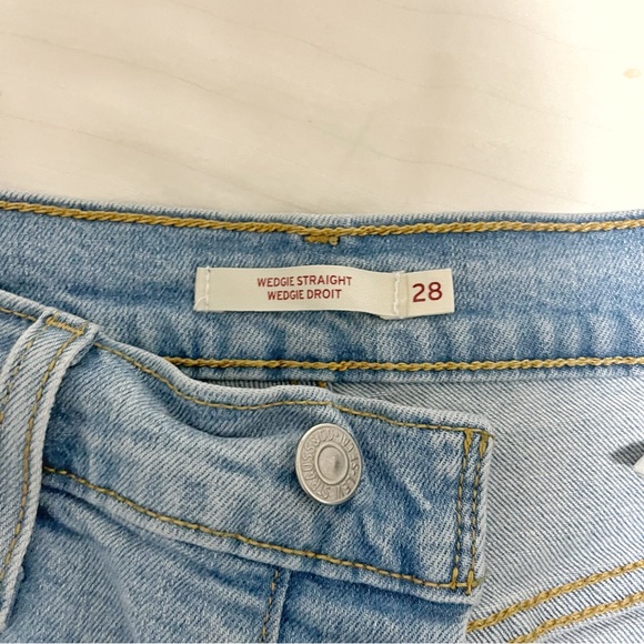 Levi's Wedgie Straight High Rise Raw Hem Distressed Jean Blue size 28 - Picture 11 of 16